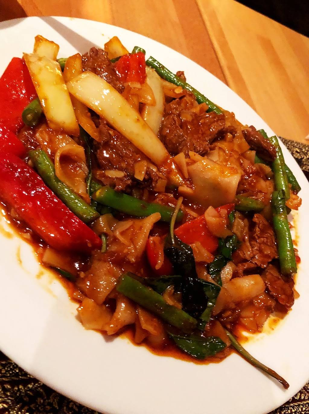 Ratchada Thai & Laos Cuisine | restaurant | 1117 S 11th St, Philadelphia, PA 19147, USA | 2154671546 OR +1 215-467-1546