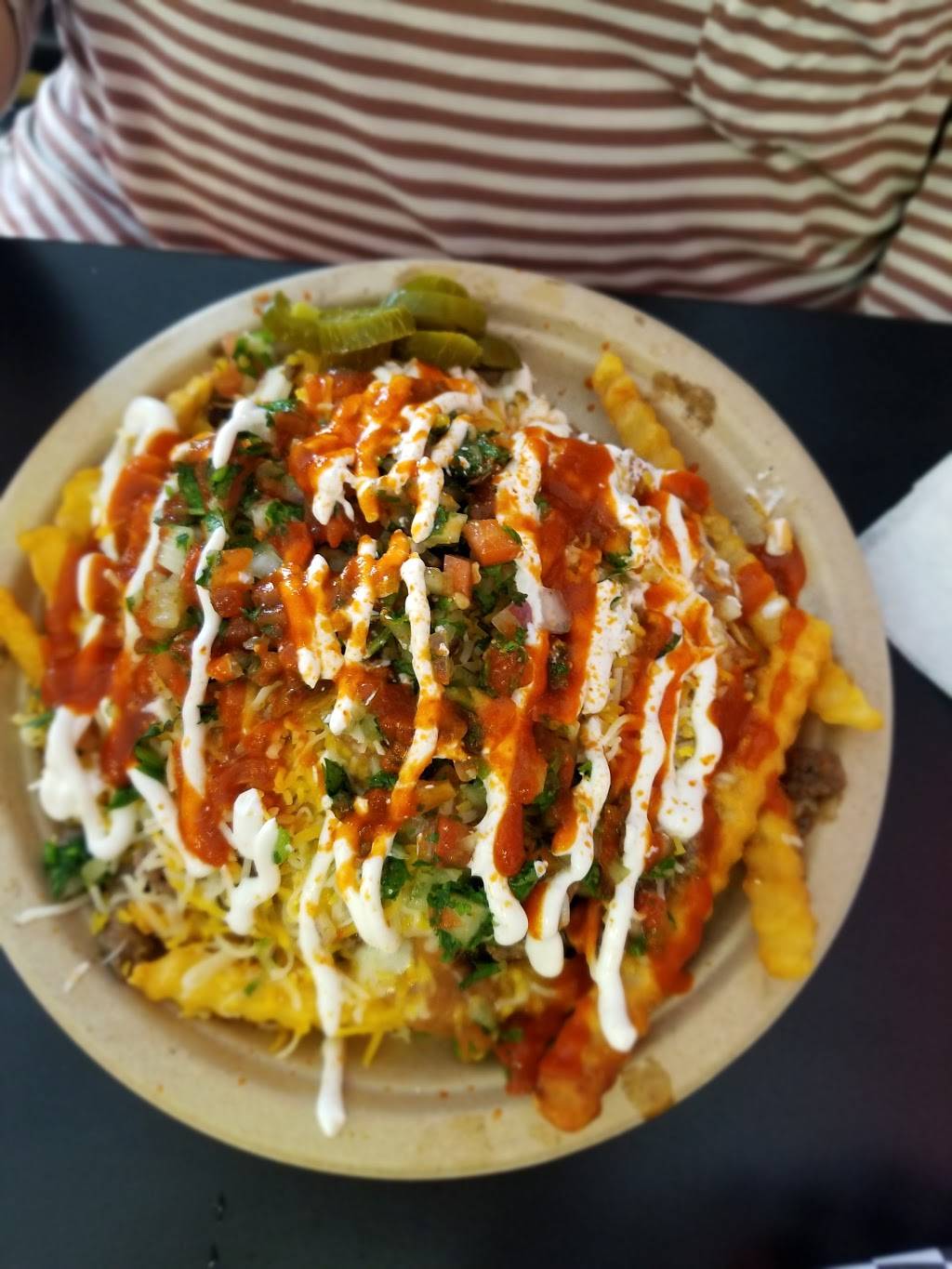 Weekend Dreams Burgers & Grill | restaurant | 4466 W Ashlan Ave, Fresno, CA 93722, USA | 5592749416 OR +1 559-274-9416