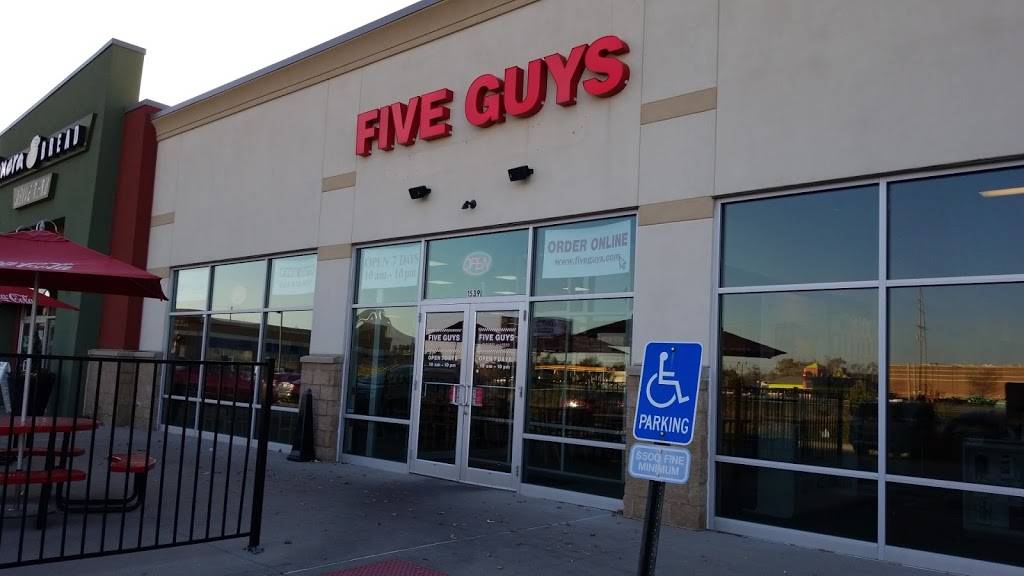 Five Guys | meal takeaway | 1539 Hilliard Rome Rd, Columbus, OH 43228, USA | 6148708030 OR +1 614-870-8030