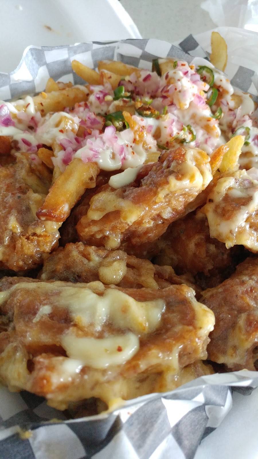 HOT WINGS Burrito & Wraps | restaurant | Markham Convention Plaza. Unit# 4, 2901 Markham Rd, Toronto, ON M1X 0B6, Canada | 4162917999 OR +1 416-291-7999