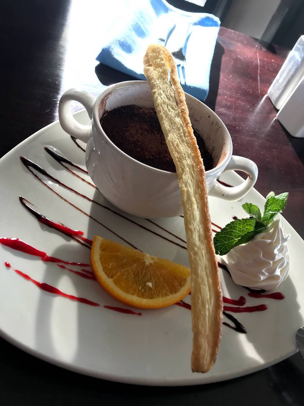 Snug Harbour | restaurant | 14 Stavebank Rd S, Mississauga, ON L5G 2T1, Canada | 9052745000 OR +1 905-274-5000