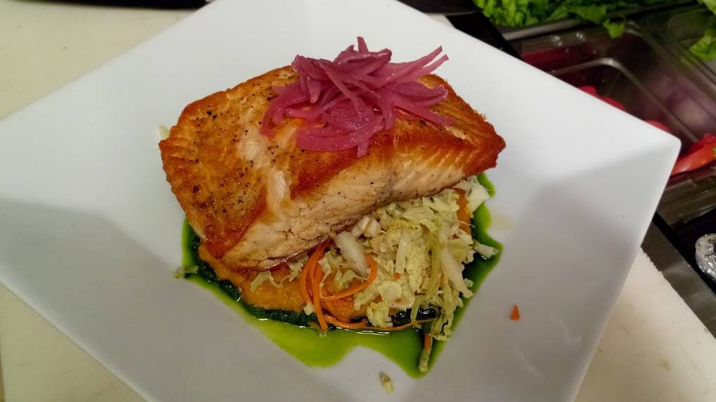 Matterhorn Restaurant | night club | 4969 Mountain Rd, Stowe, VT 05672, USA | 8022538198 OR +1 802-253-8198