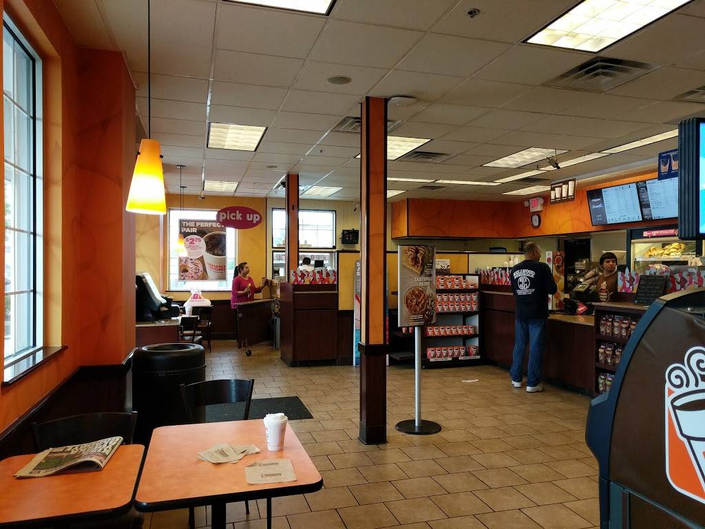 Dunkin Donuts | cafe | 1011 NY-109, Lindenhurst, NY 11757, USA | 6312255324 OR +1 631-225-5324