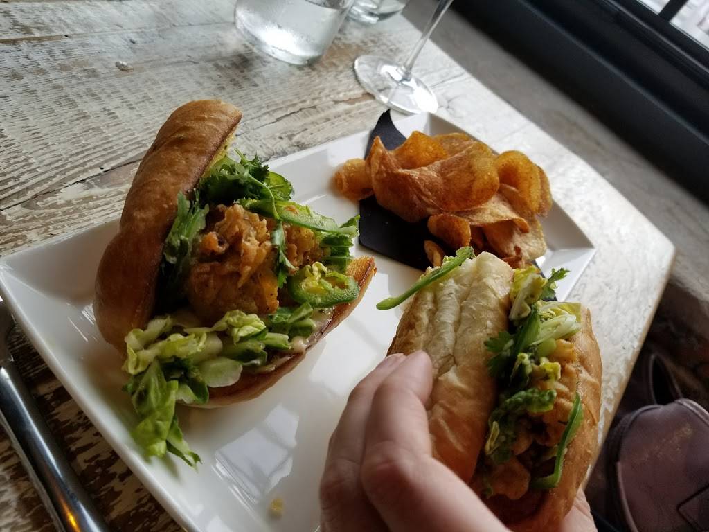 Rappahannock Oyster Bar (CHS) | restaurant | 701 E Bay St No. 110, Charleston, SC 29403, USA | 8435764693 OR +1 843-576-4693