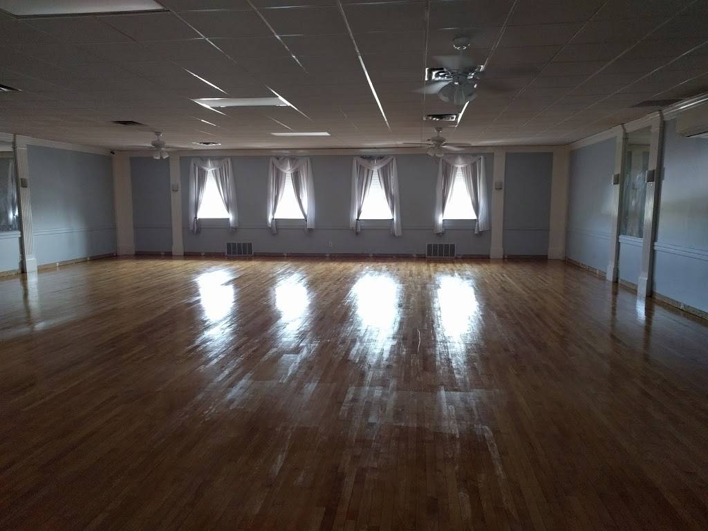 Russian Club Of Shelton | restaurant | 330 Howe Ave, Shelton, CT 06484, USA | 2032311837 OR +1 203-231-1837