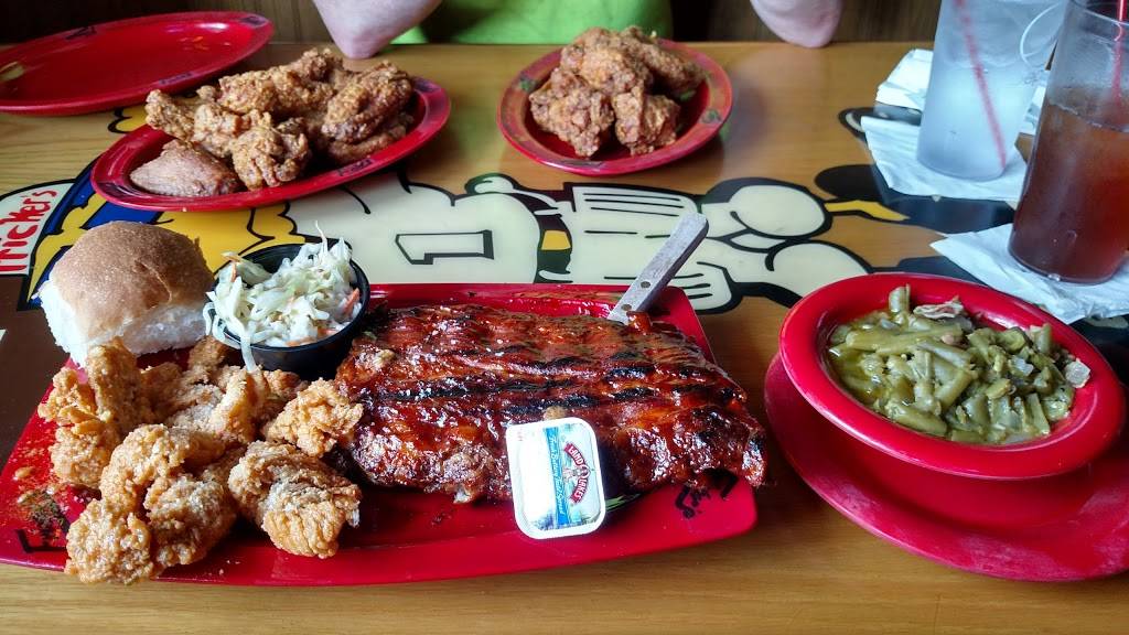 Frickers | restaurant | 865 Sean St, Fremont, OH 43420, USA | 4193339464 OR +1 419-333-9464