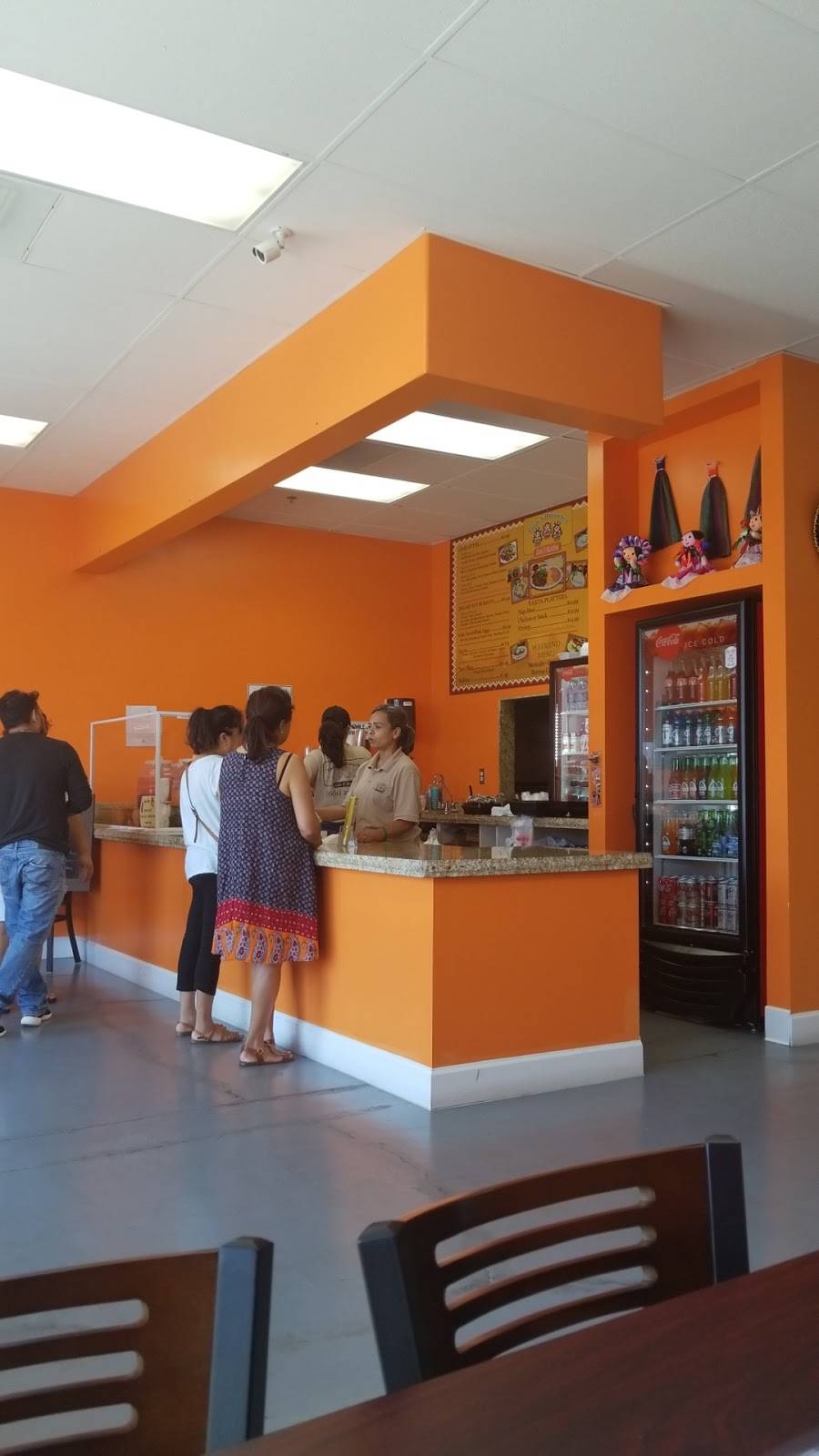 Las 3 Marias Tacos Y Huaraches | restaurant | 26881 Sierra Hwy, Santa Clarita, CA 91321, USA | 6612507891 OR +1 661-250-7891