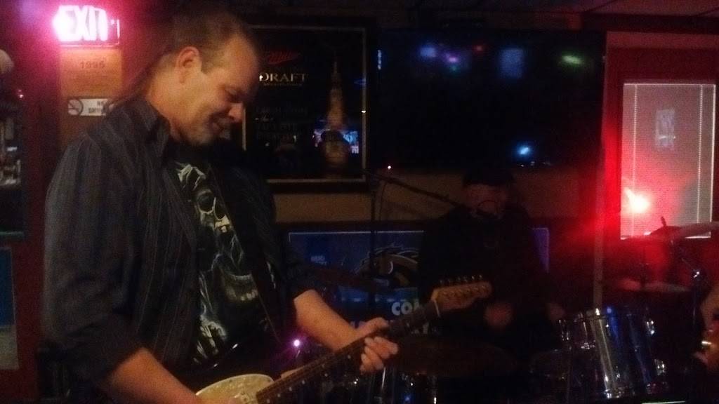 McCartys North 40 Sports Bar and Grille | restaurant | 46065 M-40, Paw Paw, MI 49079, USA | 2696550777 OR +1 269-655-0777