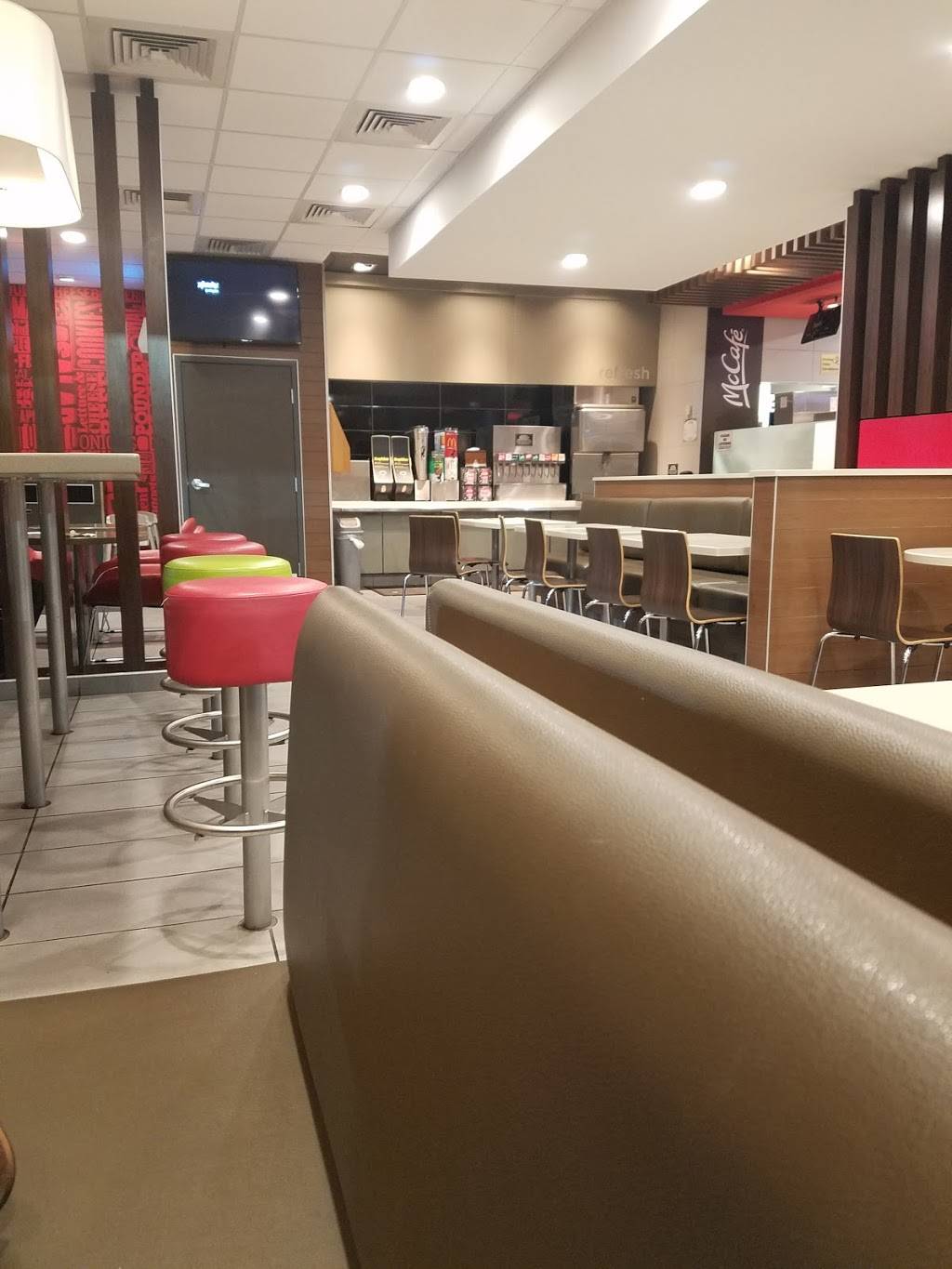 McDonalds | cafe | 2756 Greensboro Rd, Martinsville, VA 24112, USA | 2766327488 OR +1 276-632-7488