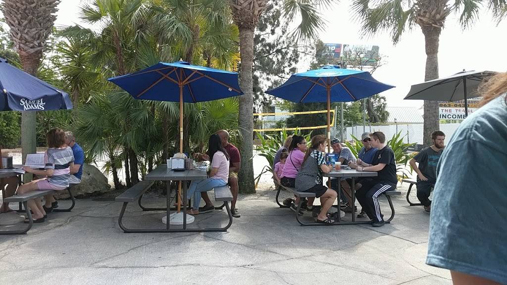 Skinnys Bar & Grill | restaurant | 13228 US-19, Hudson, FL 34667, USA | 7278634400 OR +1 727-863-4400