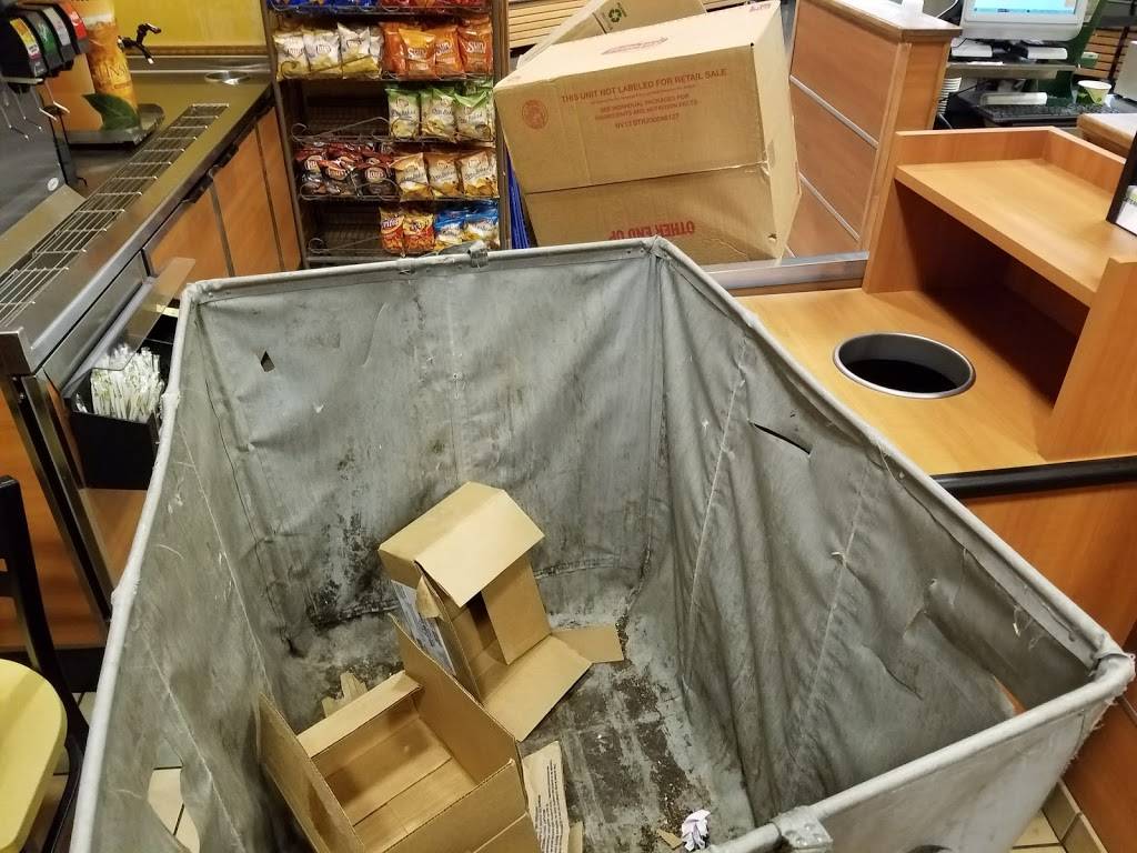 Subway | restaurant | 5019 Red Arrow Hwy, Stevensville, MI 49127, USA | 2694285077 OR +1 269-428-5077