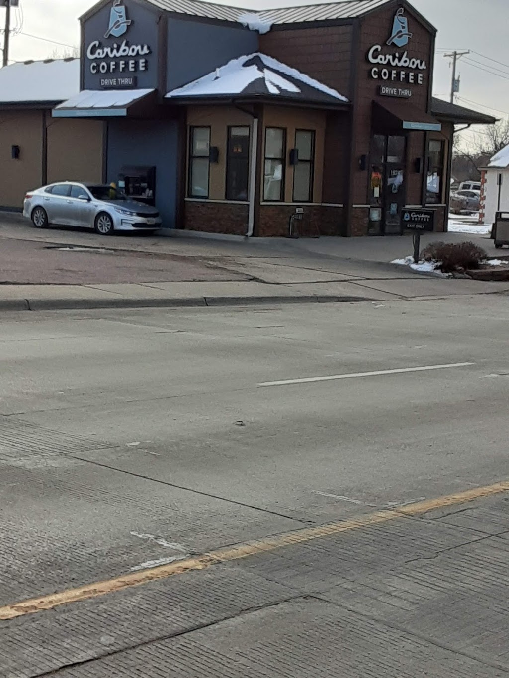 Caribou Coffee | cafe | 1924 S Minnesota Ave, Sioux Falls, SD 57105, USA | 6053389666 OR +1 605-338-9666