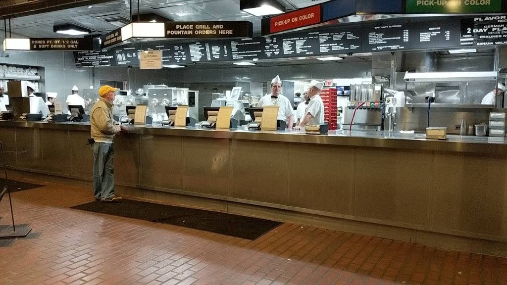 Kopps Frozen Custard | restaurant | 5373 N Port Washington Rd, Glendale, WI 53217, USA | 4149613288 OR +1 414-961-3288