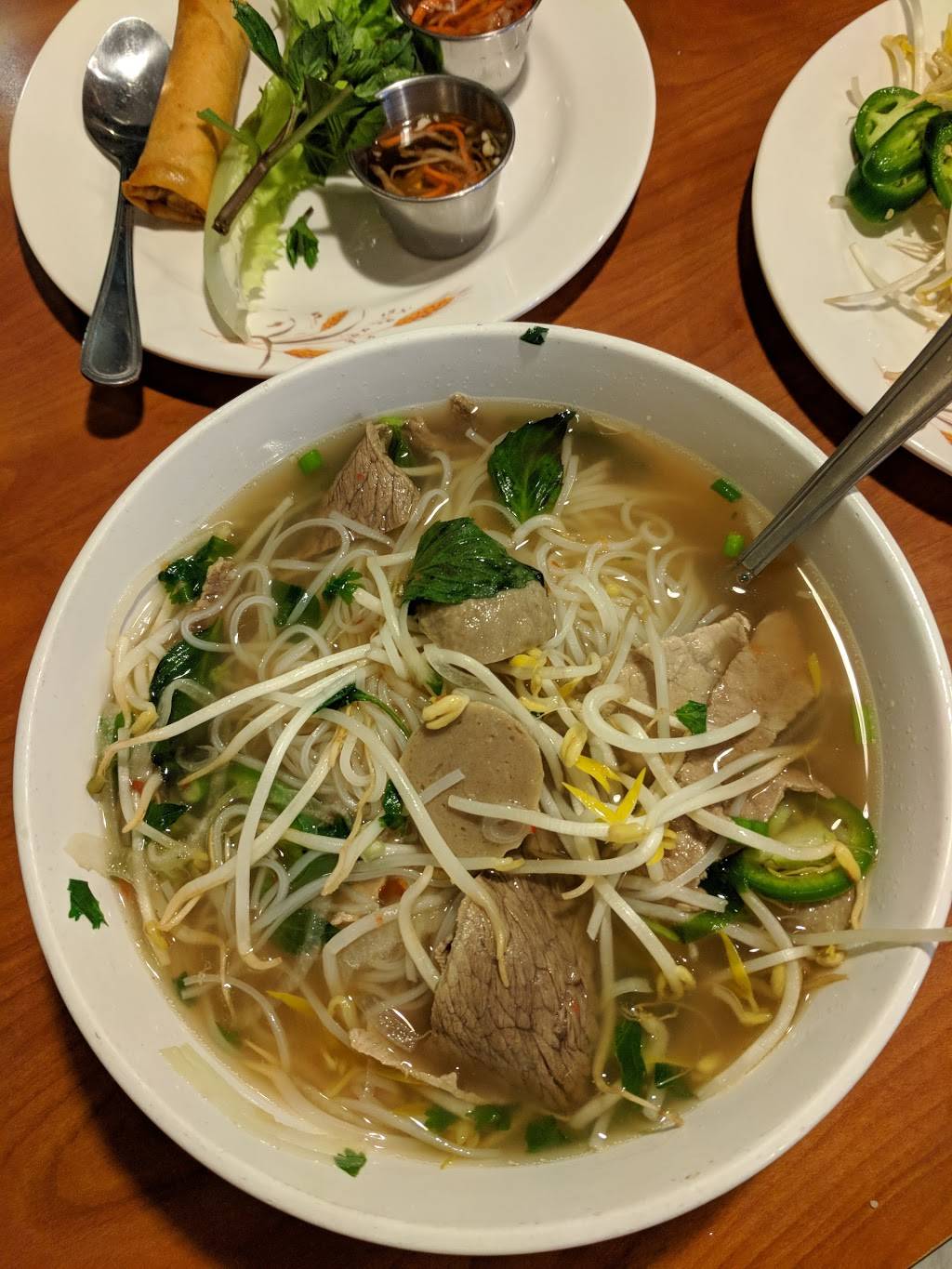 Pho Lucky | restaurant | 23838 Joy Rd, Redford Charter Twp, MI 48239, USA | 3135322333 OR +1 313-532-2333