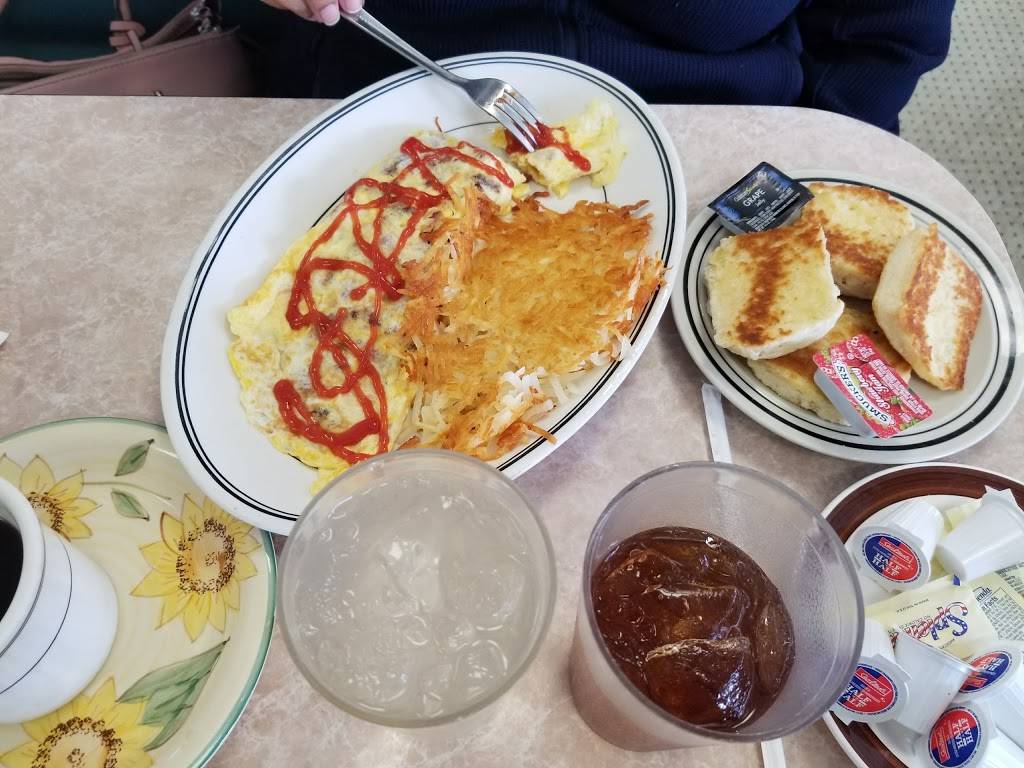 BETTYS DINER | restaurant | 2175 N Ashley St, Valdosta, GA 31602, USA | 2292476263 OR +1 229-247-6263