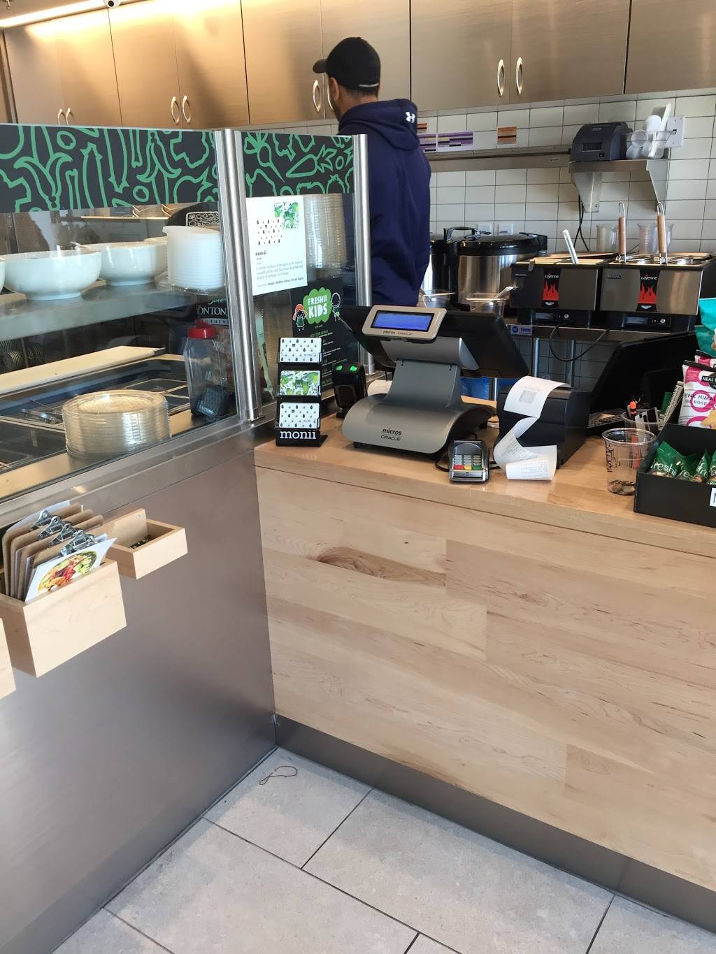 Freshii | restaurant | 208 Queens Quay W, Toronto, ON M5J 2Y5, Canada | 4373171400 OR +1 437-317-1400
