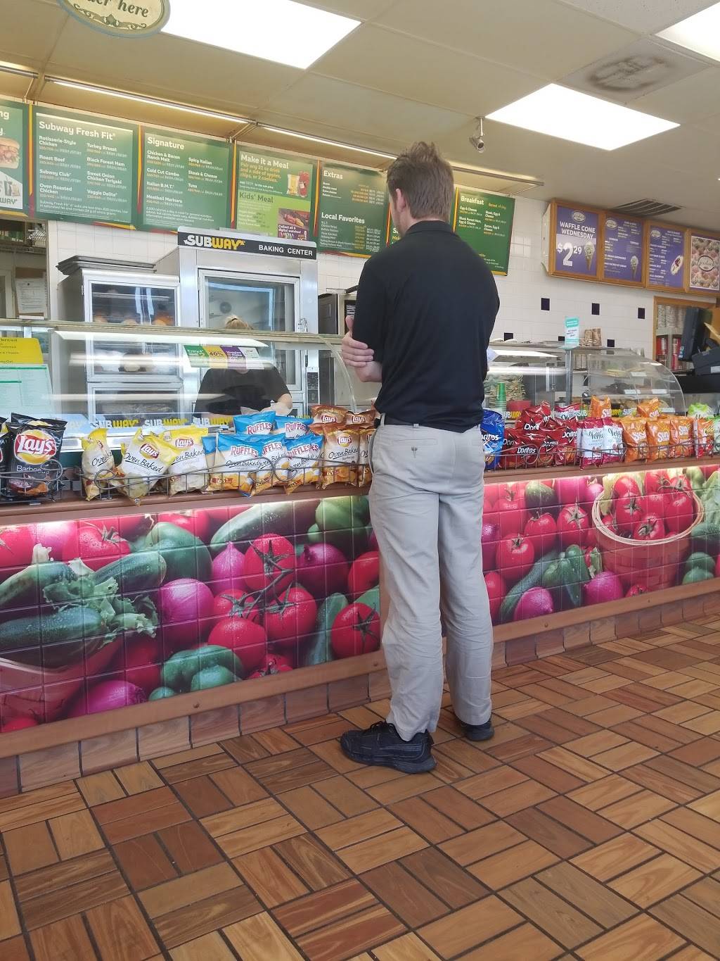 Subway | meal takeaway | 10780 M St, Omaha, NE 68127, USA | 4025936777 OR +1 402-593-6777