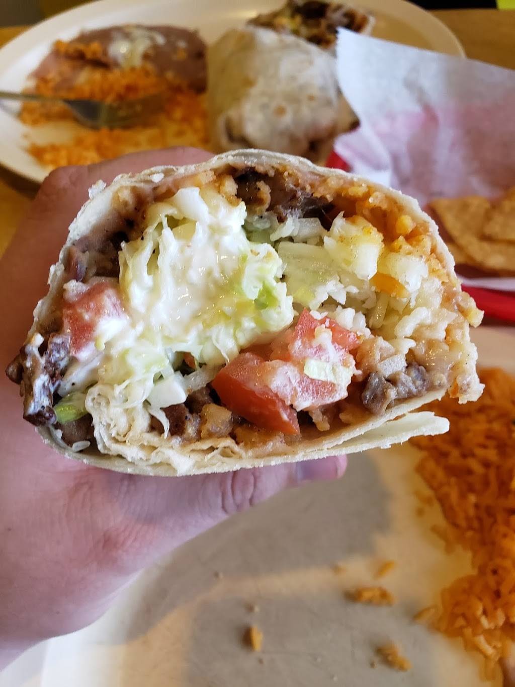 Gary Burritos | restaurant | 381 N Gary Ave, Carol Stream, IL 60188, USA | 6306906303 OR +1 630-690-6303