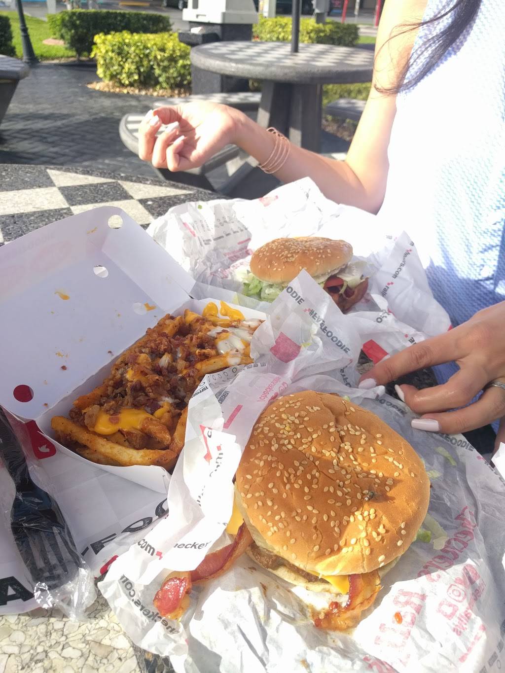 Checkers | restaurant | 10695 Bird Rd, Miami, FL 33165, USA | 3052202823 OR +1 305-220-2823