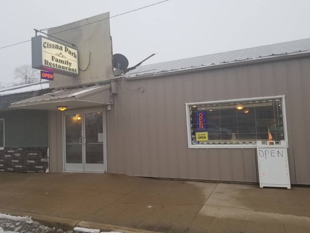 Cissna Park Family Restaurant | restaurant | 104 N 2nd St, Cissna Park, IL 60924, USA | 8154572994 OR +1 815-457-2994