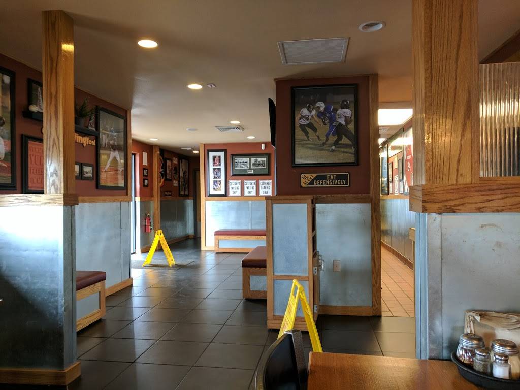 Pizza Hut | meal takeaway | 129 Southeast Blvd, Clinton, NC 28328, USA | 9105921542 OR +1 910-592-1542