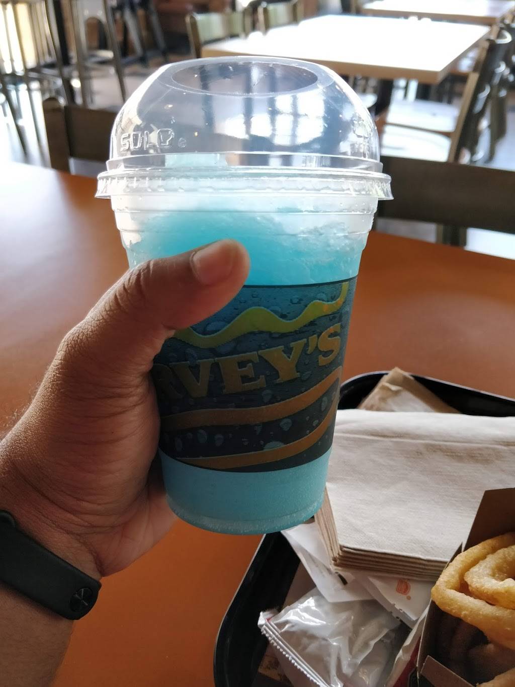 Harveys | restaurant | 1317 Upper James St, Hamilton, ON L9C 3B3, Canada | 9055741555 OR +1 905-574-1555