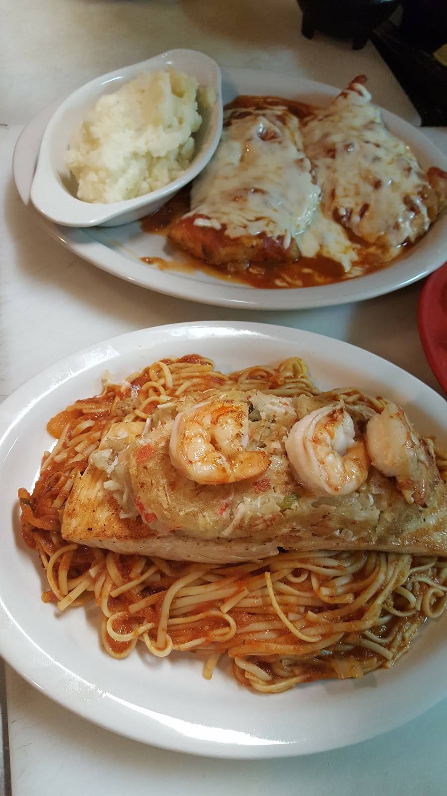 Las Tejas | restaurant | 106 3rd Ave, Paterson, NJ 07514, USA | 9736841200 OR +1 973-684-1200