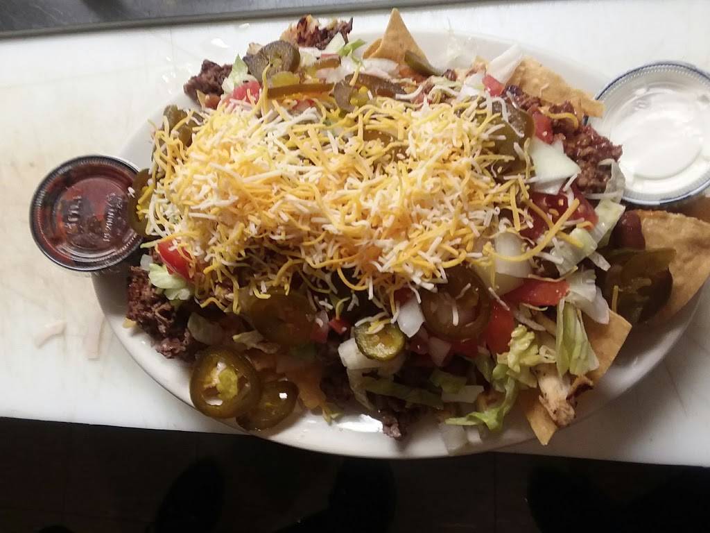 Nortons Sports Bar & Grill | restaurant | 1824 Main St, Dunedin, FL 34698, USA | 7277342053 OR +1 727-734-2053