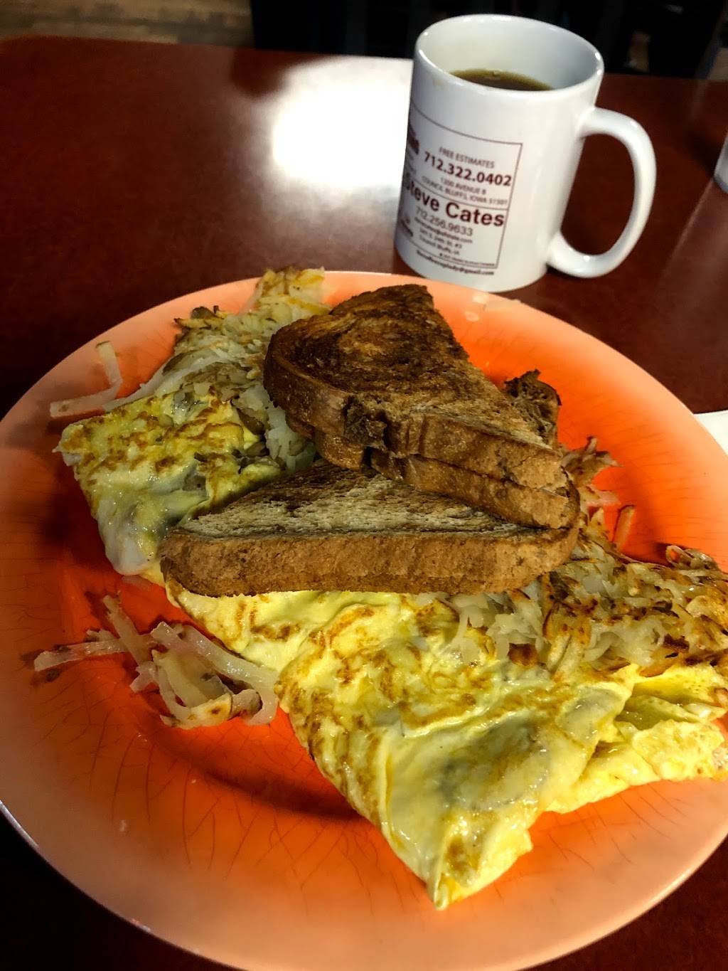 Sugars Diner | restaurant | 2725 E Kanesville Blvd, Council Bluffs, IA 51503, USA | 7123223600 OR +1 712-322-3600