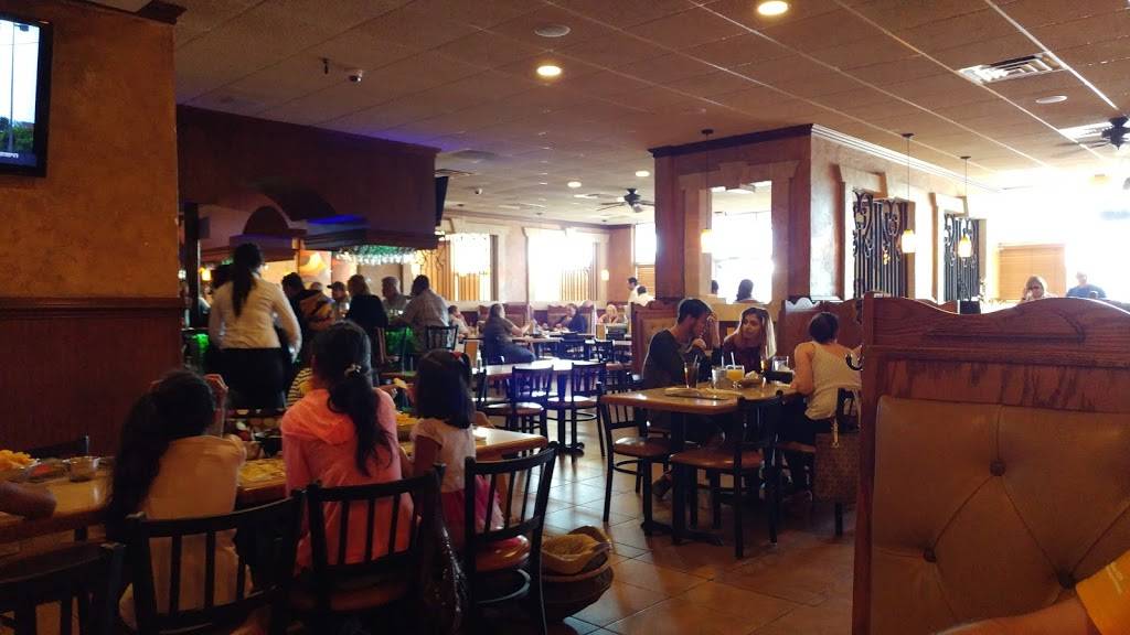 El Loro | restaurant | 801 Volvo Pkwy #114, Chesapeake, VA 23320, USA | 7574363415 OR +1 757-436-3415