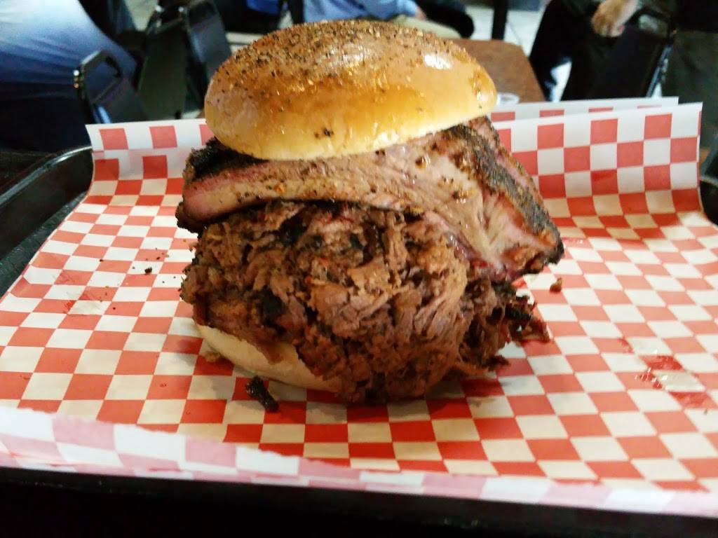 Winners BBQ | restaurant | 3200 14th St, Plano, TX 75074, USA | 9724242400 OR +1 972-424-2400