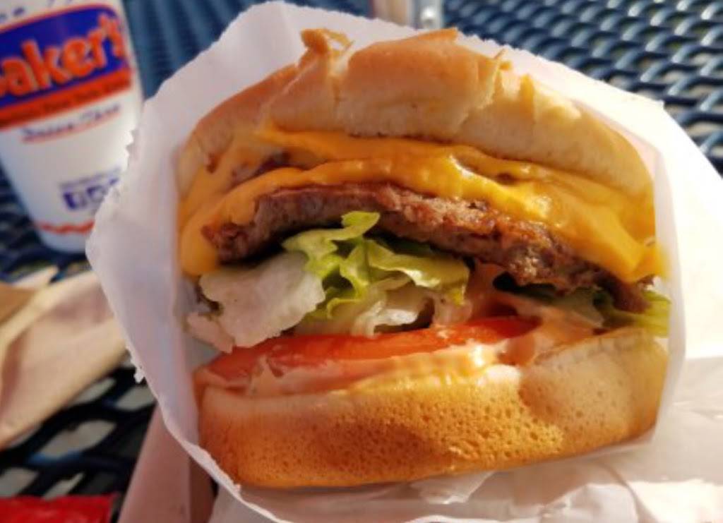 Bakers Drive-Thru | restaurant | 14321 7th St, Victorville, CA 92395, USA | 9098845233 OR +1 909-884-5233