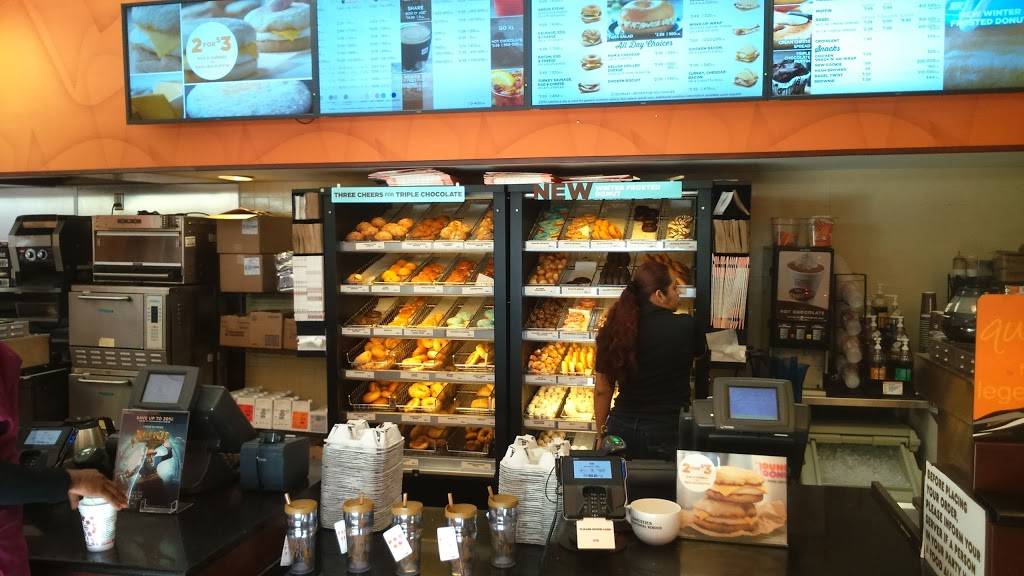Dunkin | bakery | 3904 N Ocean Blvd, Fort Lauderdale, FL 33308, USA | 9545677262 OR +1 954-567-7262