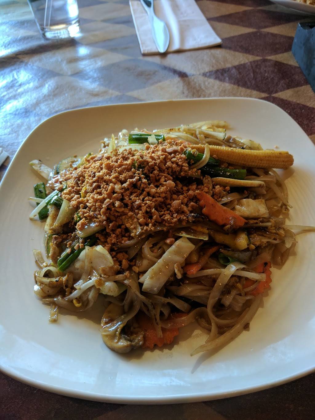 Bangkok 54 | restaurant | 6118-B Farrington Rd, Chapel Hill, NC 27517, USA | 9194035800 OR +1 919-403-5800