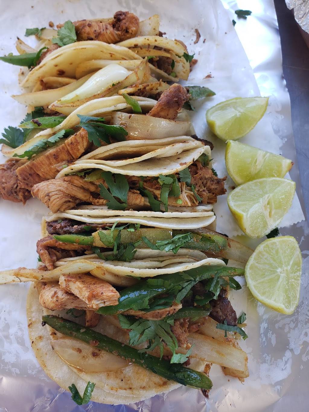 El Guanaco Food Truck | restaurant | 245 W Buttonwood St, Reading, PA 19601, USA | 4847942246 OR +1 484-794-2246