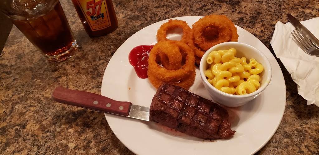 Snaps | restaurant | 1115 Main St, Jasper, IN 47546, USA | 8128487627 OR +1 812-848-7627