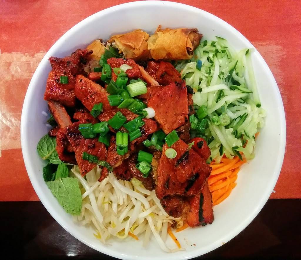 Pho Factory | restaurant | 44110 Ashburn Village Blvd #194, Ashburn, VA 20147, USA | 7038589100 OR +1 703-858-9100