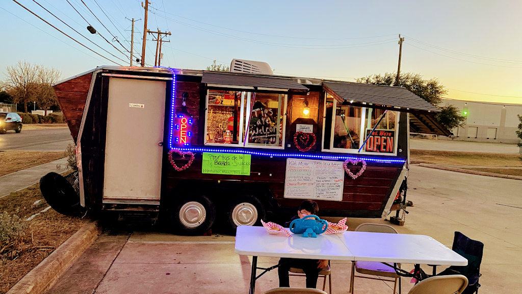 La Cabañita Tortas de la Barda y más | restaurant | 4948 Eisenhauer Rd, San Antonio, TX 78218, USA | 2103243380 OR +1 210-324-3380