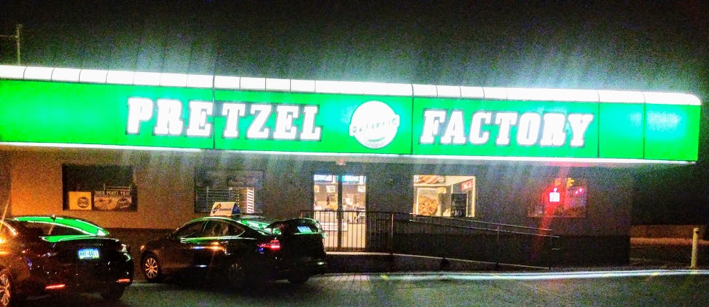 Philly Pretzel Factory | bakery | 2850 Penn Ave, Reading, PA 19609, USA | 6103707955 OR +1 610-370-7955