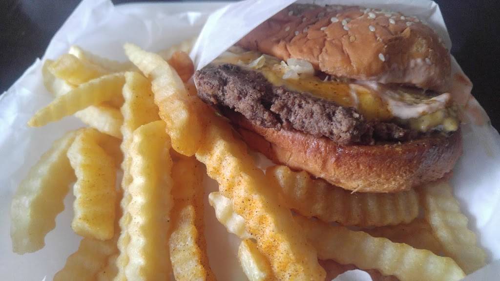 bobs cajun boil | restaurant | 15356 La Paz Dr, Victorville, CA 92395, USA | 7602410333 OR +1 760-241-0333