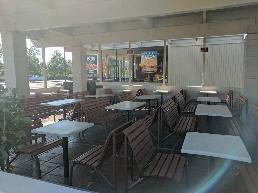 Jack in the Box | restaurant | 25198 Hesperian Blvd, Hayward, CA 94545, USA | 5108765475 OR +1 510-876-5475