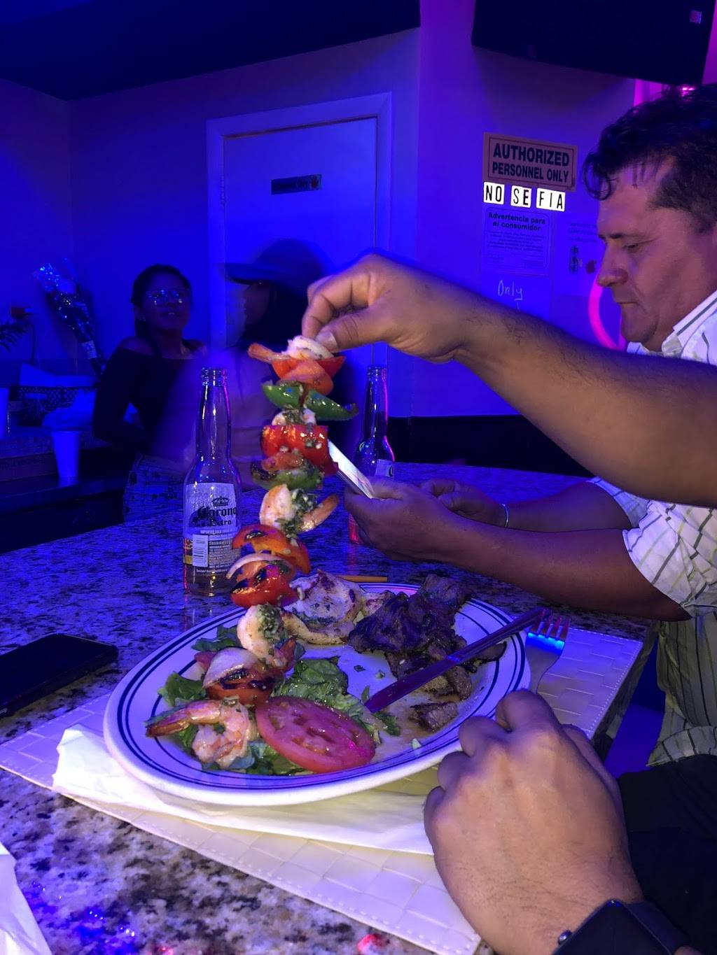 Yummi’s Caffe | restaurant | 1440 W Flagler St, Miami, FL 33135, USA | 7865589044 OR +1 786-558-9044