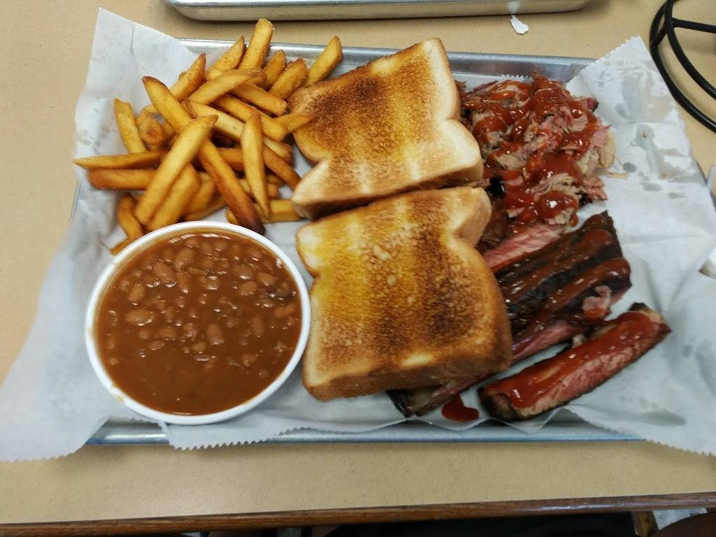 Firewood Bar.B.Q. | restaurant | 7013 Lithia Pinecrest Rd, Lithia, FL 33547, USA | 8134388710 OR +1 813-438-8710