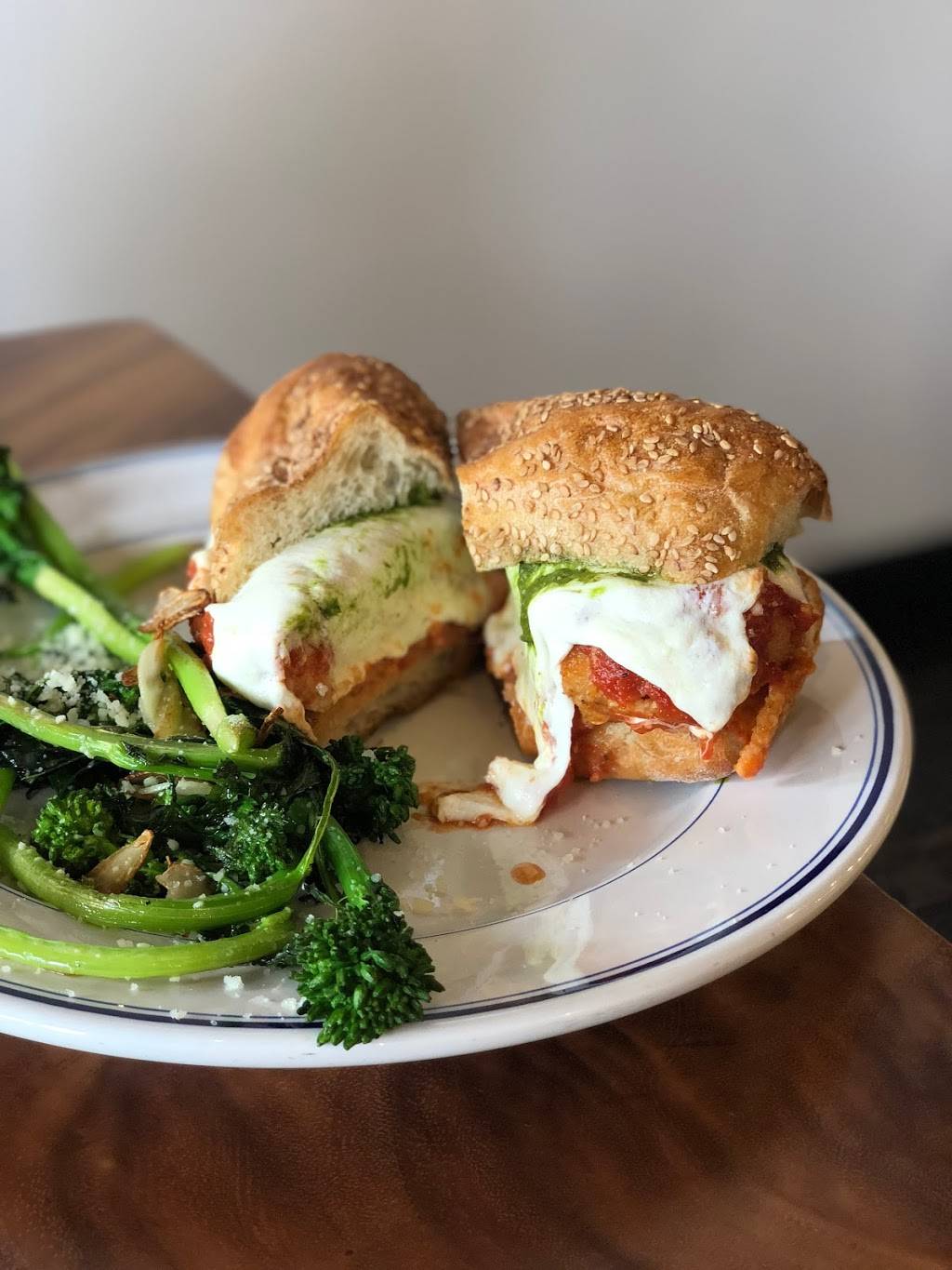 Der Pioneer | restaurant | 737 Church Ave, Brooklyn, NY 11218, USA | 3474350132 OR +1 347-435-0132