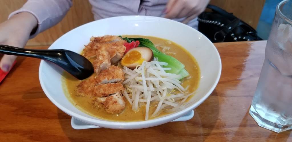 Varee Asian Cafe & Bakery | restaurant | 2861 Raleigh Rd Pkwy W, Wilson, NC 27896, USA | 2522815932 OR +1 252-281-5932