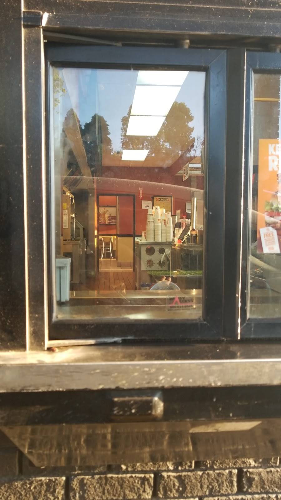 Burger King | restaurant | 6930 South, IL-83, Willowbrook, IL 60527, USA | 6306541612 OR +1 630-654-1612