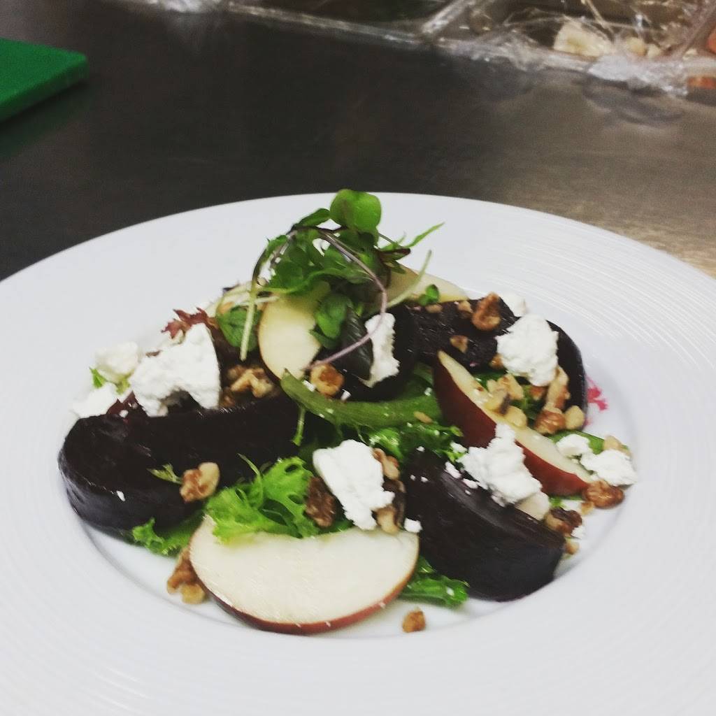 The Carriage House Restaurant | restaurant | 2101 Old Lakeshore Rd, Burlington, ON L7R 1A4, Canada | 9056347723 OR +1 905-634-7723