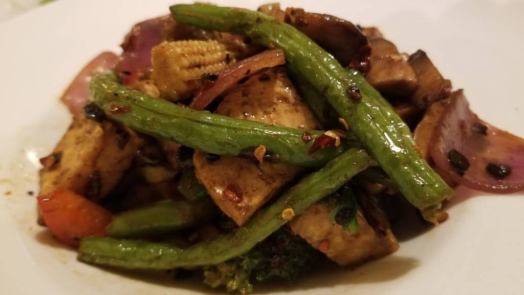 Ye’s Asian Vegan Kitchen | restaurant | 2469 Hilliard Rome Rd, Hilliard, OH 43026, USA | 6148501888 OR +1 614-850-1888