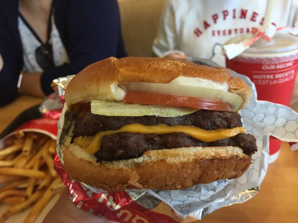 Wendys | restaurant | 4711 Ontario St, Beamsville, ON L0R 1B3, Canada | 9055631452 OR +1 905-563-1452