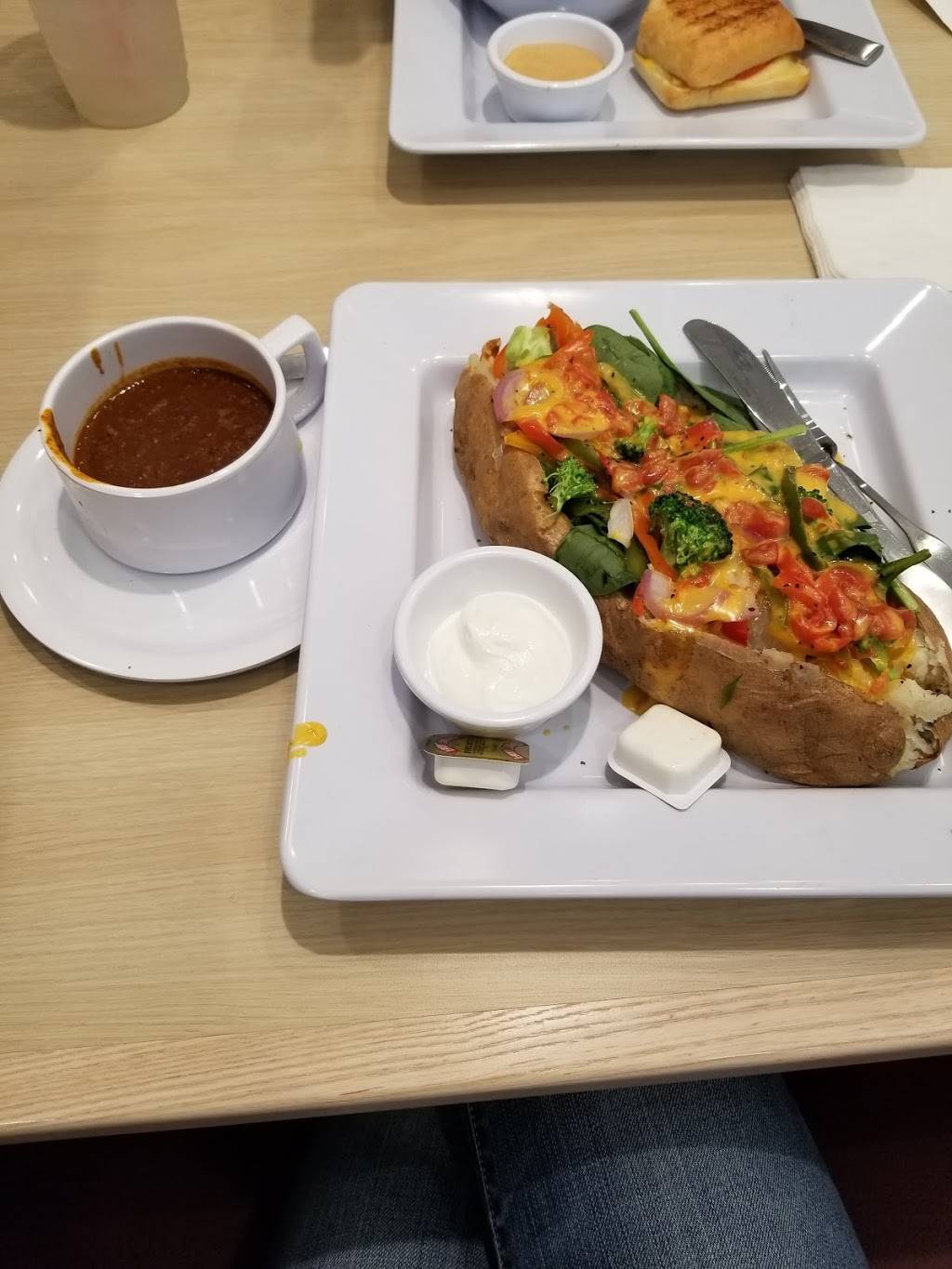 McAlisters Deli | restaurant | 7636 Beechmont Ave Building #1, Cincinnati, OH 45255, USA | 5139092901 OR +1 513-909-2901